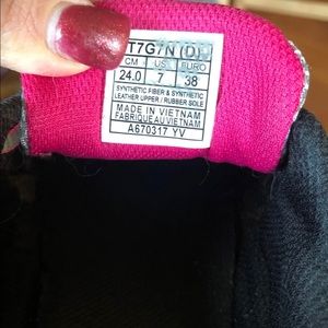 Women’s ASICS size 7